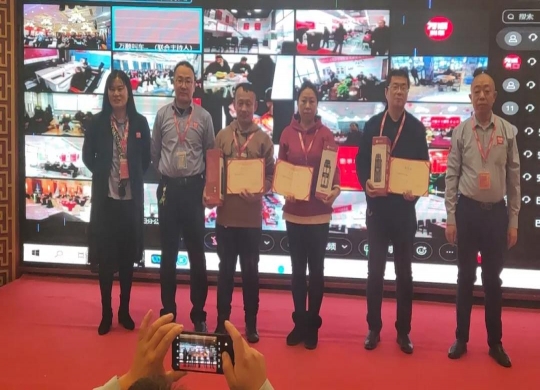 太原實(shí)體店楊利君：在萬(wàn)順叫車(chē)脫胎換骨，小店也有大發(fā)展