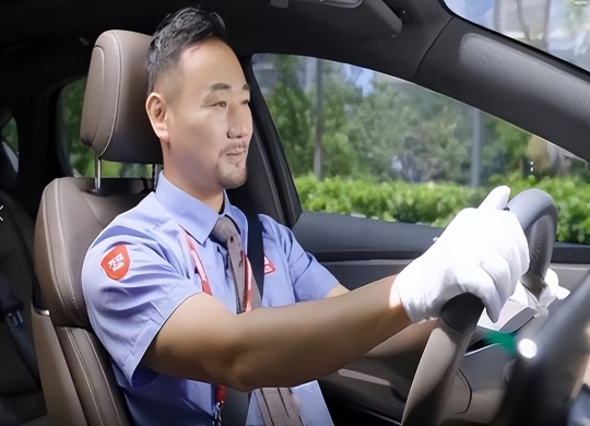 萬(wàn)順叫車(chē)“一鍵叫車(chē)”功能持續(xù)優(yōu)化，方便老年人出門(mén)用車(chē)